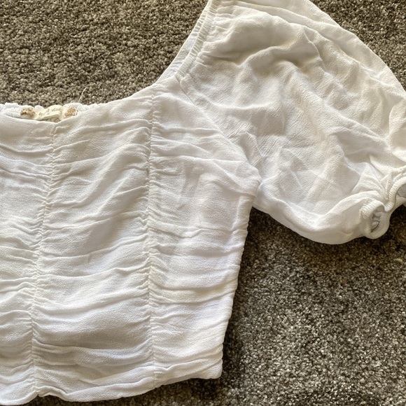 Cropped Peasant Top - Picture 2 of 4